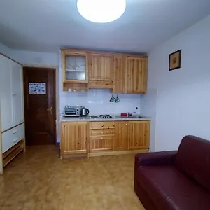  Apartamento Breakfast Around The Mountains Italia