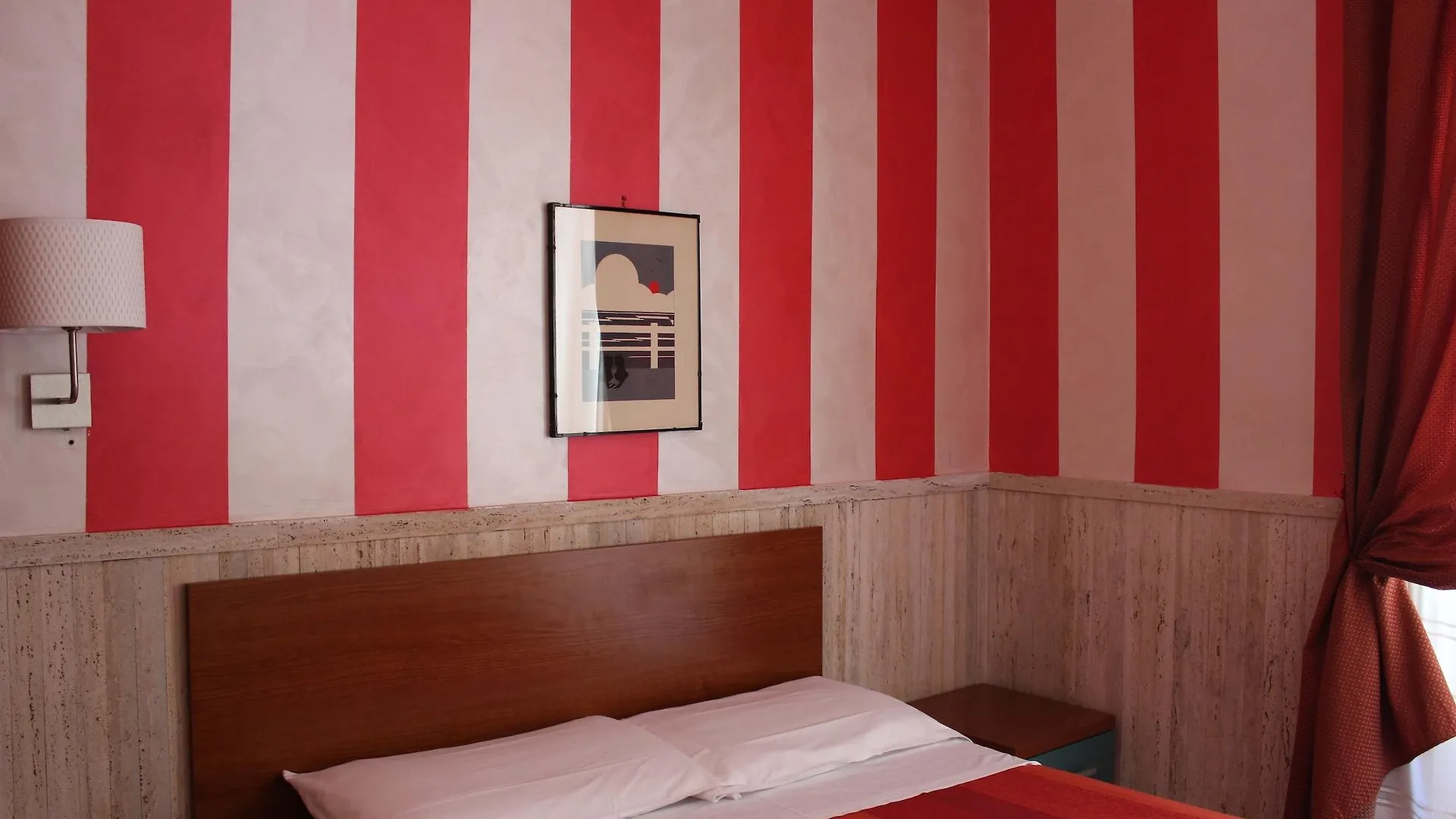 Hotel Pyramid Roma 3*,  Italia