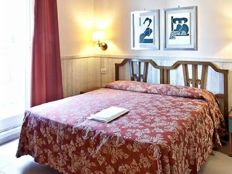 Hotel Pyramid Roma 3*,  Italia