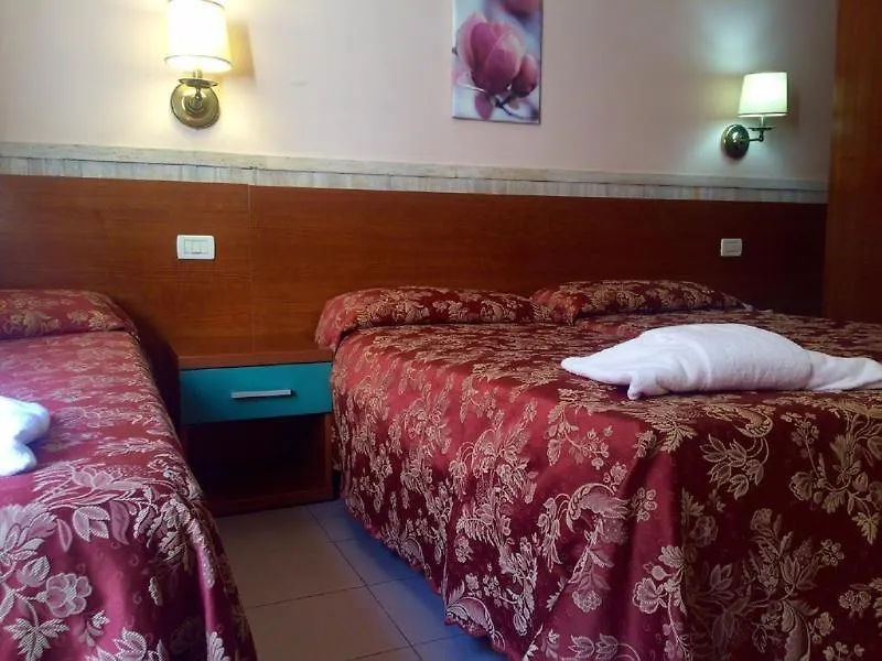 Hotel Pyramid Roma 3*,  Italia