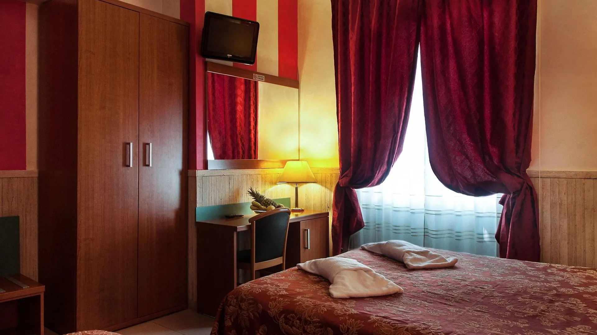Hotel Pyramid Rome