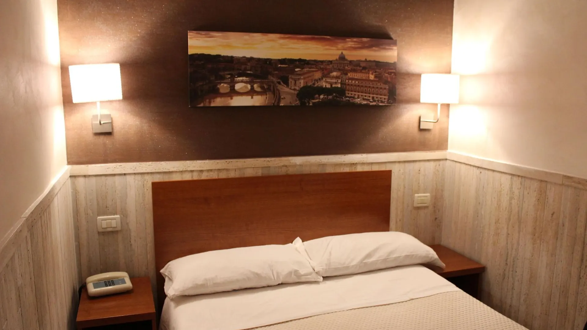 Hotel Pyramid contacts