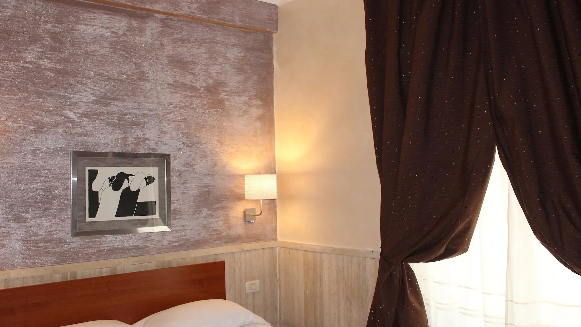 Hotel Pyramid Rome